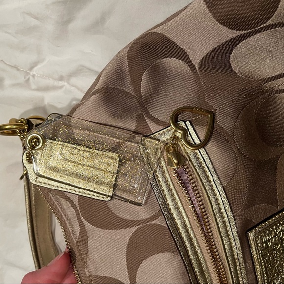 EARLY 2000S GOLD COACH BAG - Picture 6 of 6